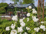 SOPHIE-Orangerie-jardin-fleuri